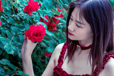 昆明机场通报一航班起落架受损：启动预案，机上旅客安全离机